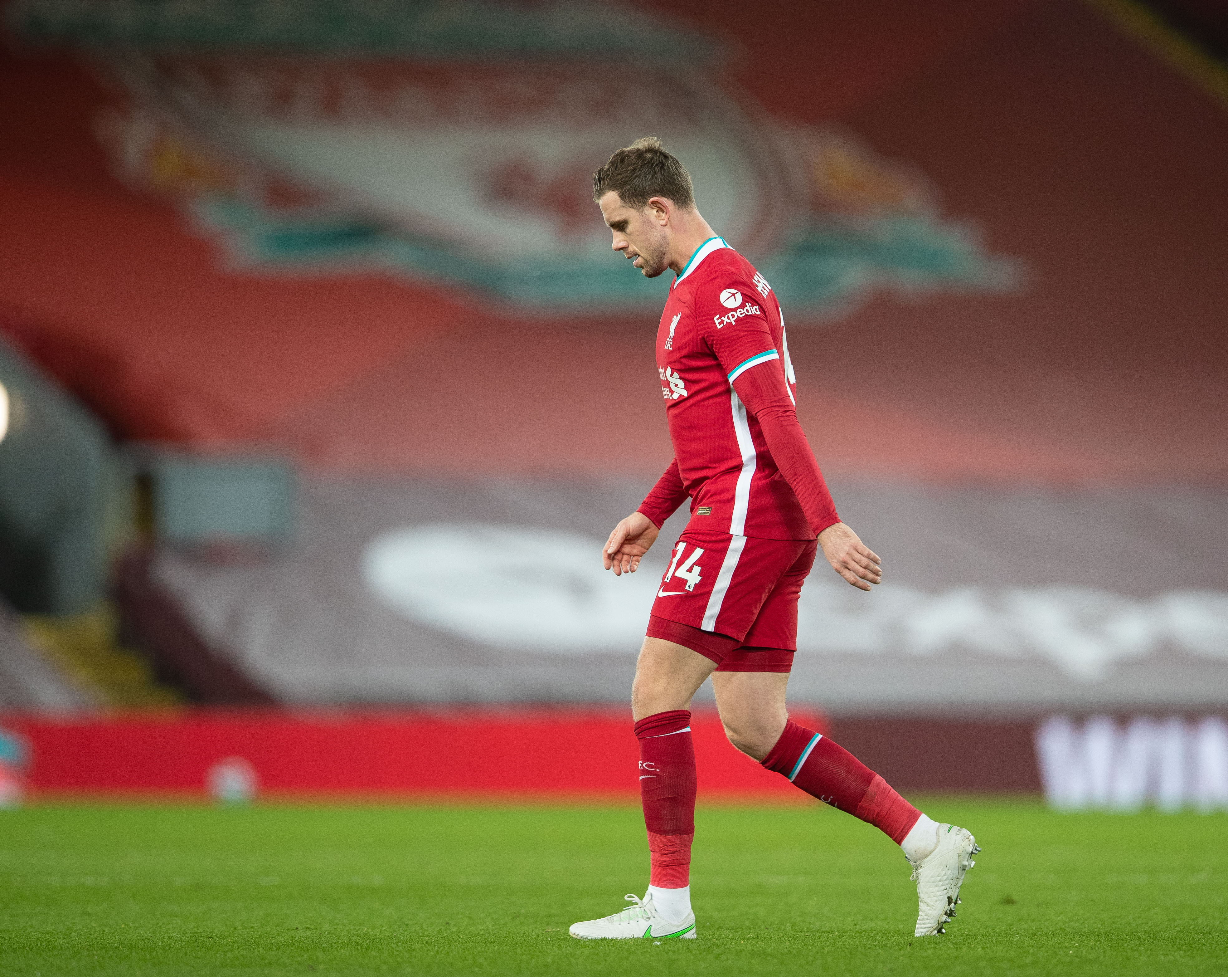 TheShy 的坦克杰斯在15分钟内取得了奢华的7-0，再次以一条命在上路击败了三条命