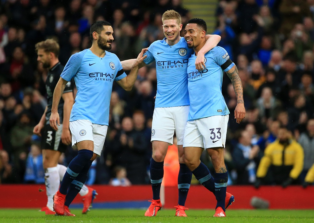 Uzi ： 我很高兴今天能见到这么多老朋友。